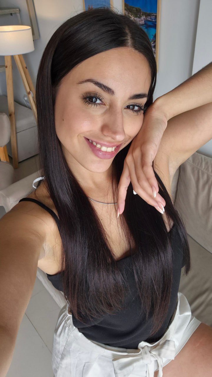 Hottie Mari photo 4